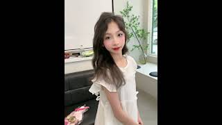 여아 화이트 프릴 샤랄라 원피스