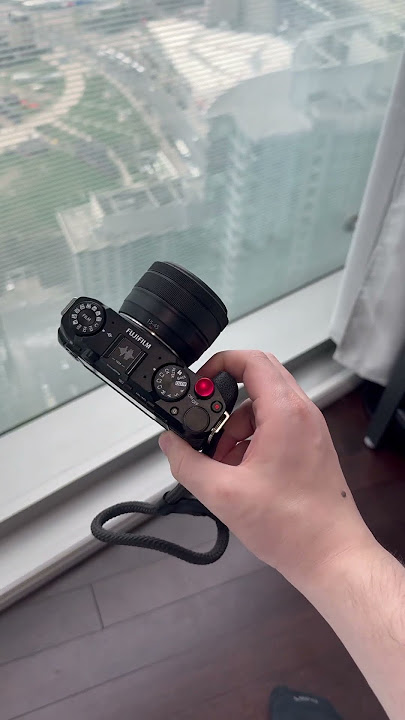 Fujifilm xm5   Kit lens 15-45   smallrig grip
