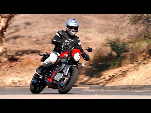 Video: „Pergalė“pristato Naują Elektrinį Motociklą, Kad Galėtų Konkuruoti Meno Saloje - „Electrek“