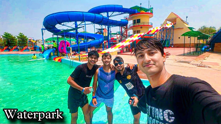 Waterpark me maja aagya with friends 😍