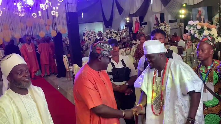 SEE HOW YINKA QUADRI GREETED OGOGO AT YOMI FABIYI BIRTHDAY PARTY