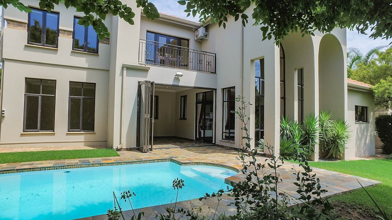 4 Bedroom House for sale in Gauteng Midrand Kyalami Estate 958
