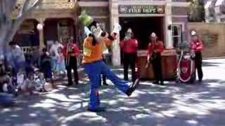 Goofy Dancin