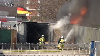 23.03.2021 - VN24 - Kleine Autowerkstatt geht in Flammen auf - Feuerwehr Lünen im Einsatz