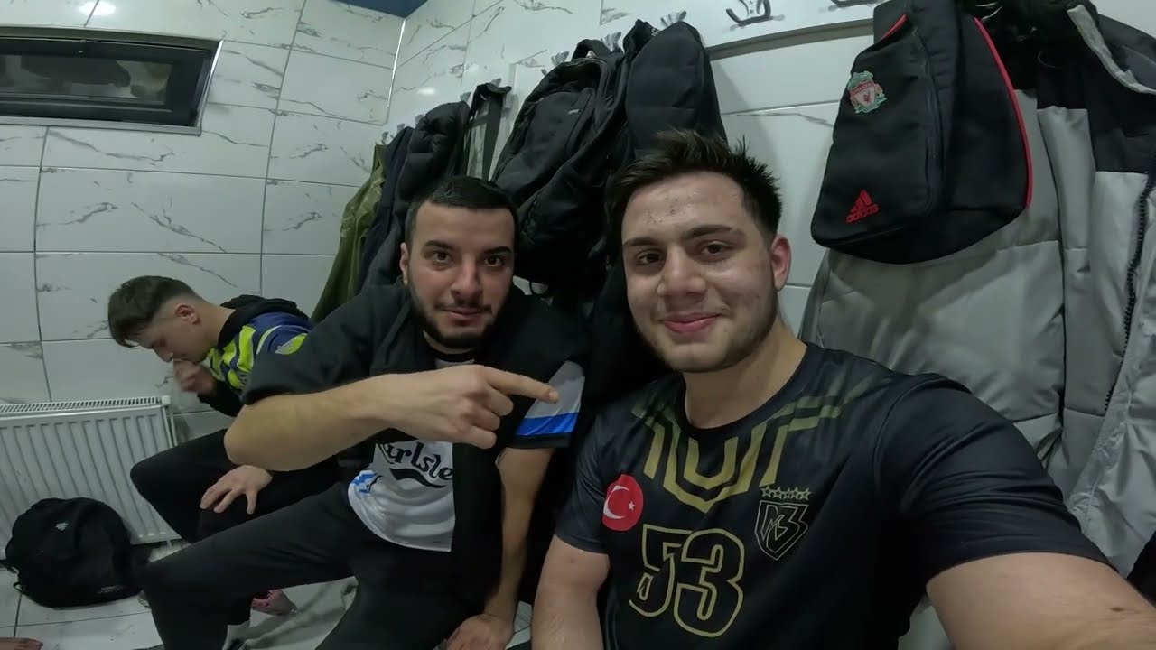 BANA MUSTAFA DE YA DA RAYAN CHERKİ!!