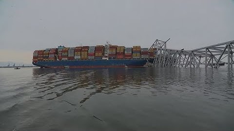 Removal of largest span of collapsed Francis Scott Key Bridge in Baltimore postponed for lightning