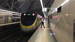 3238次區間車台中站出站