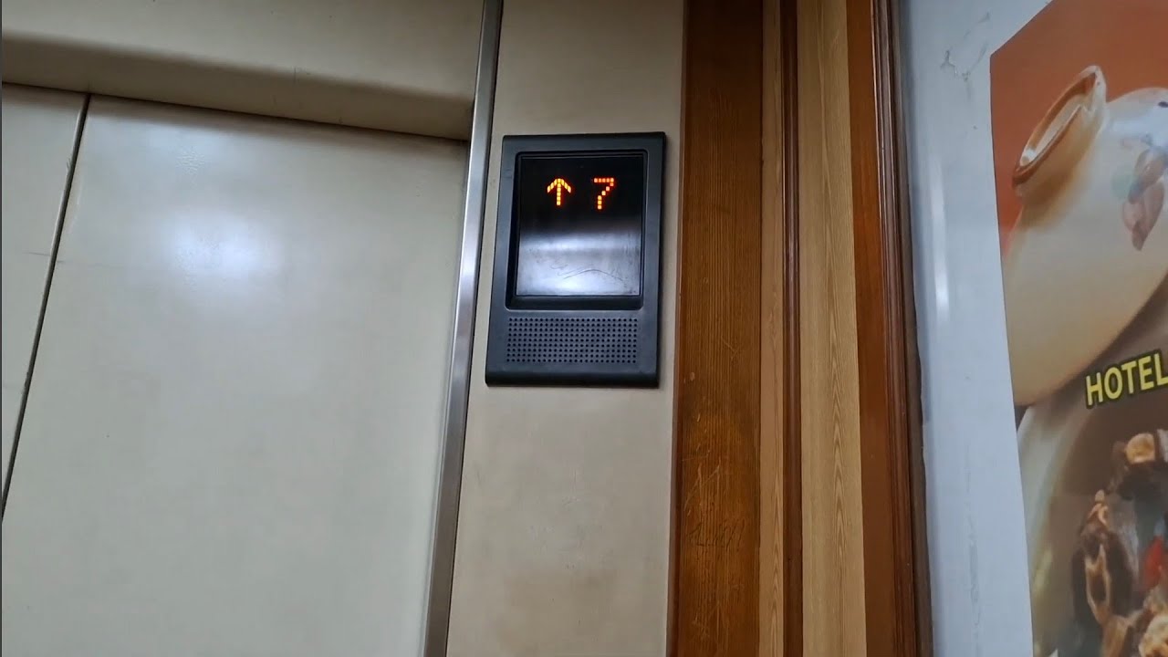 (Spooky Building) Mitsubishi Elevator/ Lift at Hotel Bintang Wisata Mandiri, Jakarta