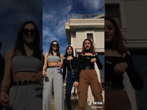 Aysude, Öznur Garip
