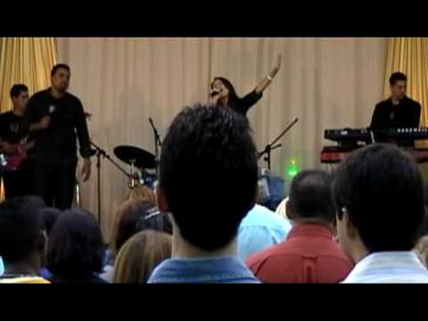 Joyce OLiveira Tu és Santo Sued Gospel