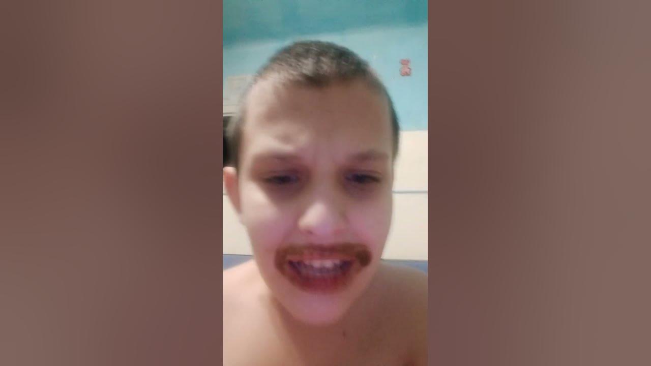 Патрік глупий - YouTube