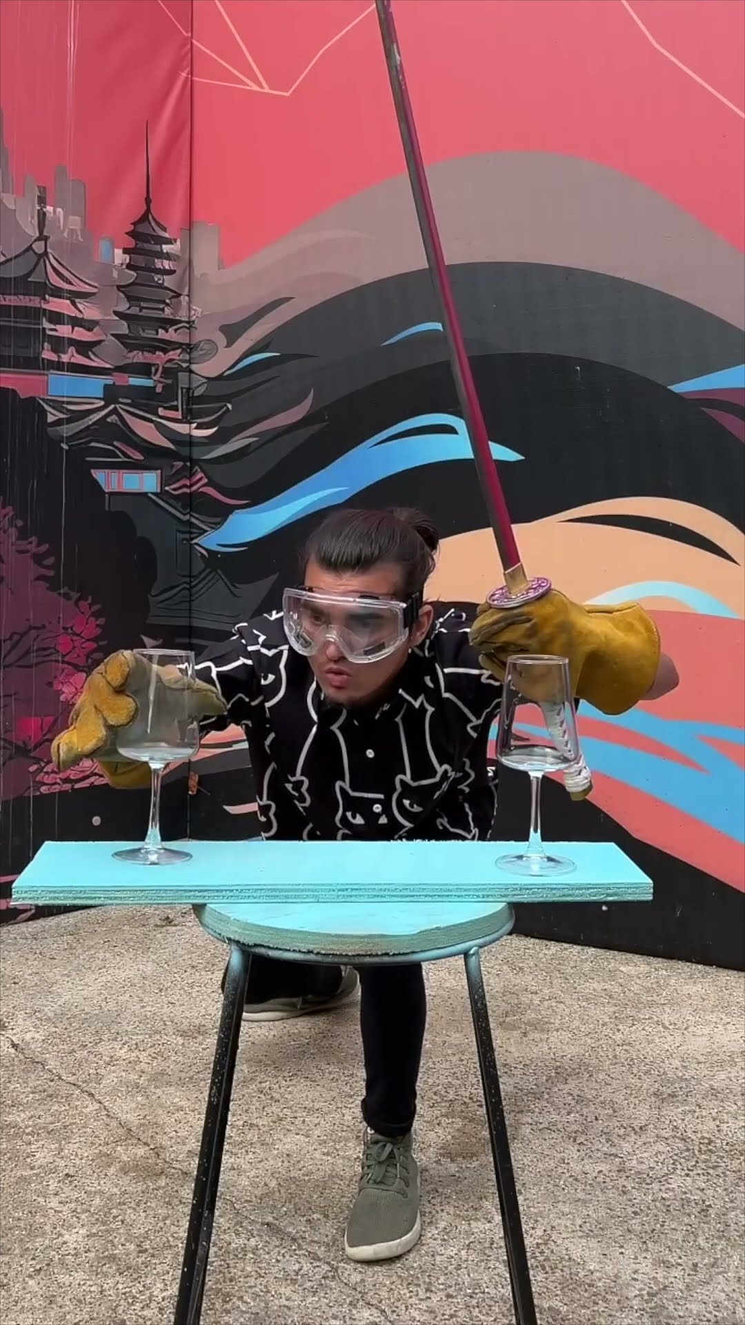 Easy trick to test the durability of your tableware