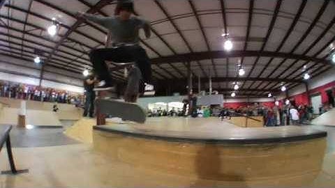 Sean Malto Kickflip Nosegrind