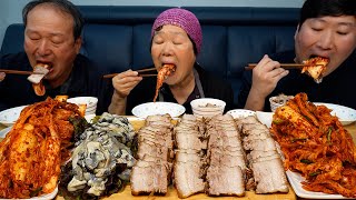 Homemade Fresh Kimchi, Boiled Pork belly, Oyster - Mukbang eating show