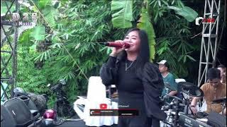 DINA RAHMAN - KAU SEGALANYA (Live Cover D2S Music)