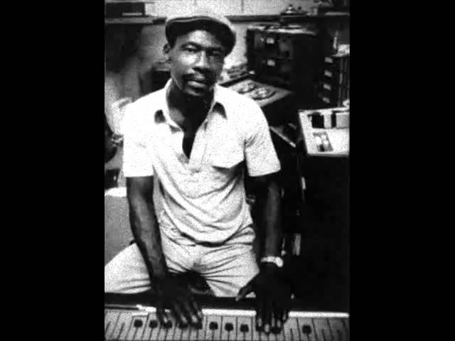 Dub Specialist (Coxsone Dodd) - Banana Walk