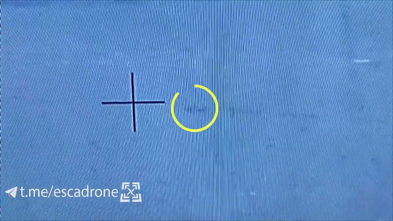 FPV дрон-камикадзе поражает БМП-3, около н.п. Марьинка. картинки