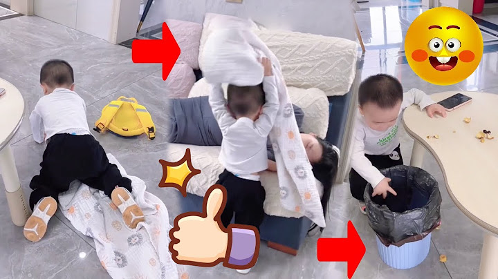 妈妈假装睡在沙发上测试儿子反应，没想到童童放下书包就给妈妈盖被子！被绊倒也不哭不闹太棒啦！【小童童成长记】#funny #funnygame #cutebaby #搞笑