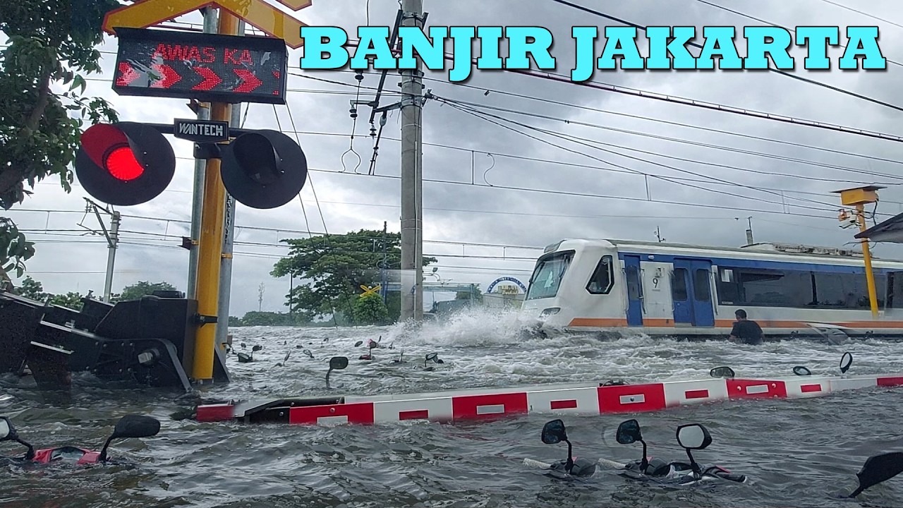 BANJIR Hantam JAKARTA !! Banyak Rumah Rumah Tenggelam !!