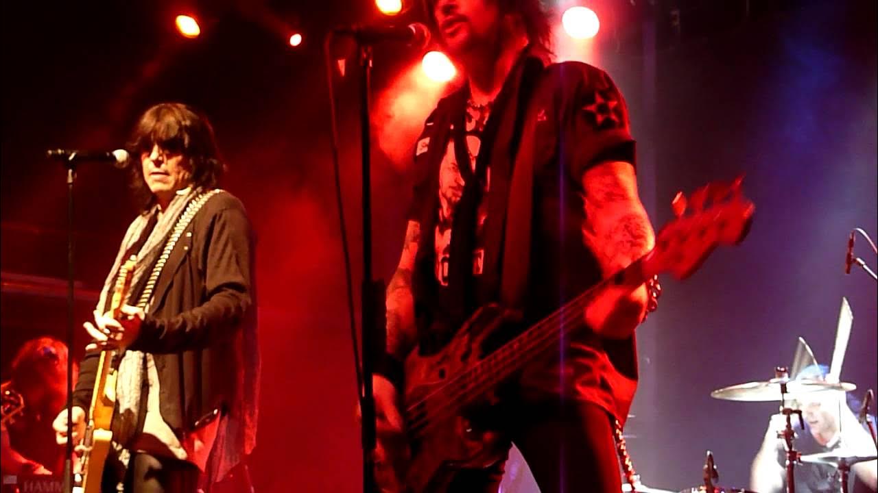 Cinderella - Somebody Save Me (live in Stockholm) Cinderella - Somebody Save Me (live in Stockholm)