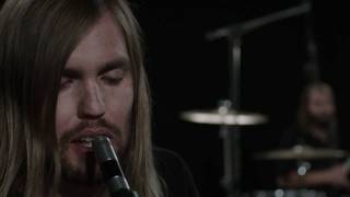 Band of Skulls - The Devil Takes Care of His Own (Official Video)