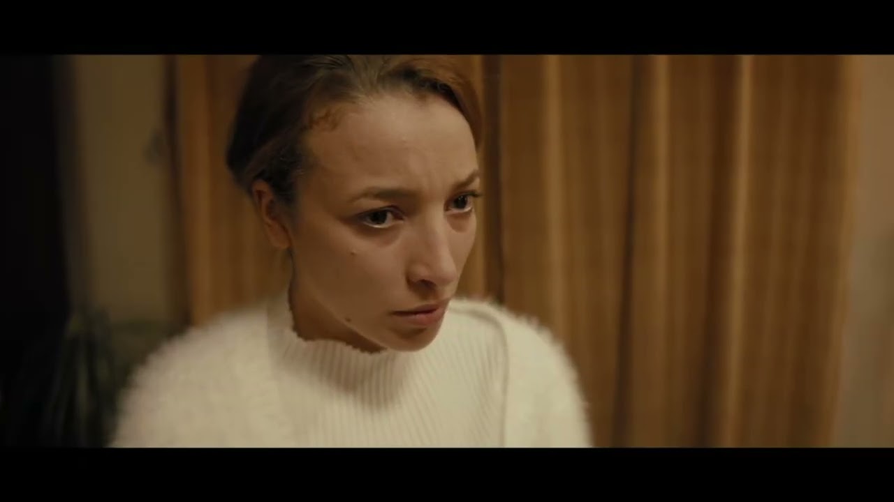 إي نطبع في الفلوس عملت كل شيء على خاطركم باش العايلة تقعد ملمومة، خلي فلوسك المسخة بعيدة علينا 😤