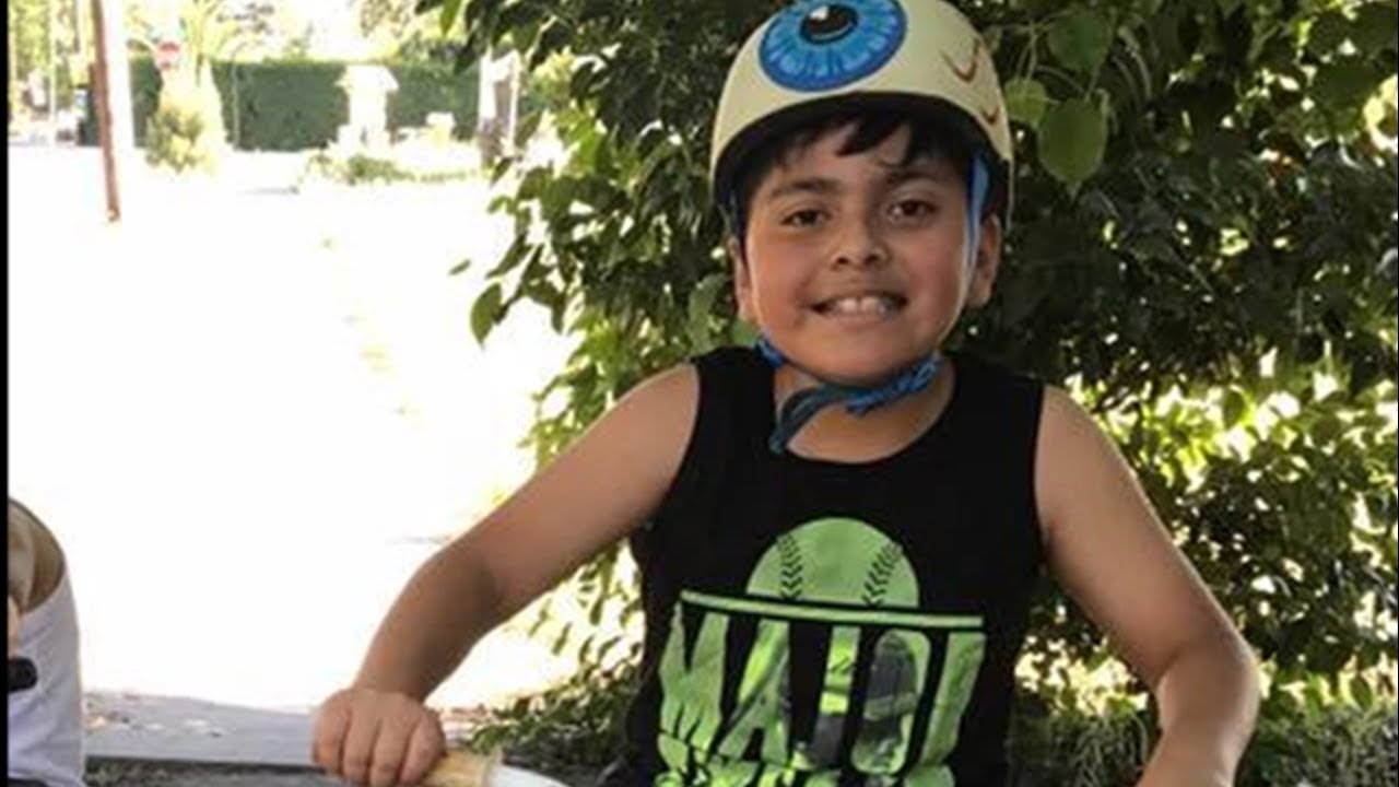 LITTLE BROTHER SINGS RAP GOD (FAST PART!) - YouTube