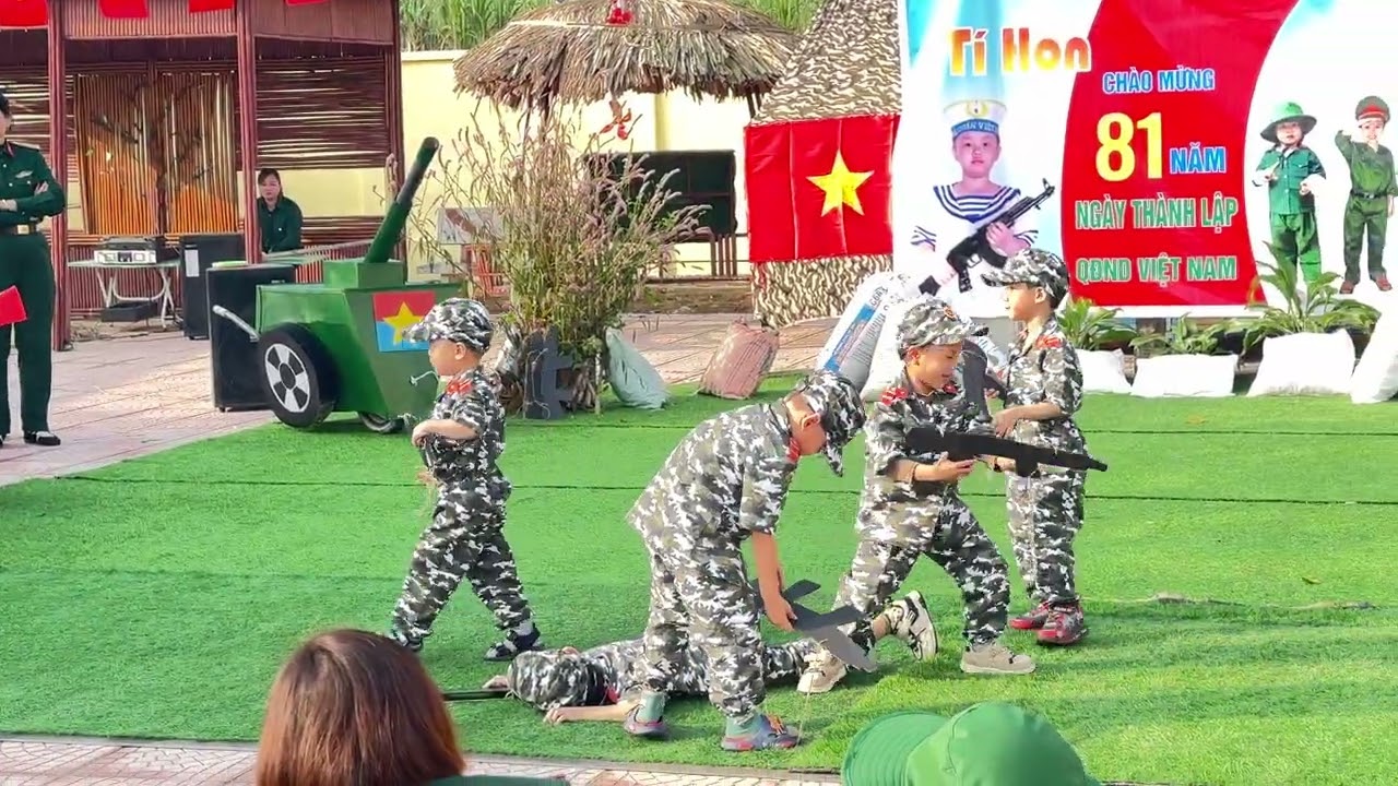 Hoạt cảnh “ Biết ơn chú bộ đội cụ Hồ “ của các bé 4-5t trường Mn Quy Hậu