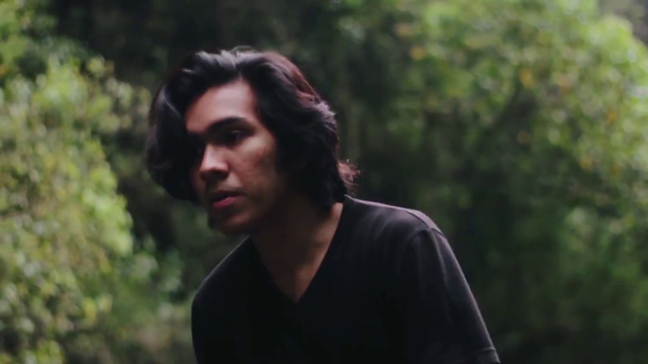 TULUS - Labirin (Cover) - YouTube