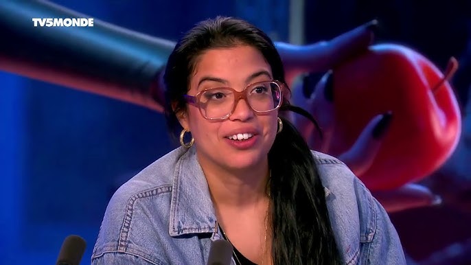 Melha BEDIA : "Je suis une Blanche-Neige myope, arabe et en surpoids" -  YouTube