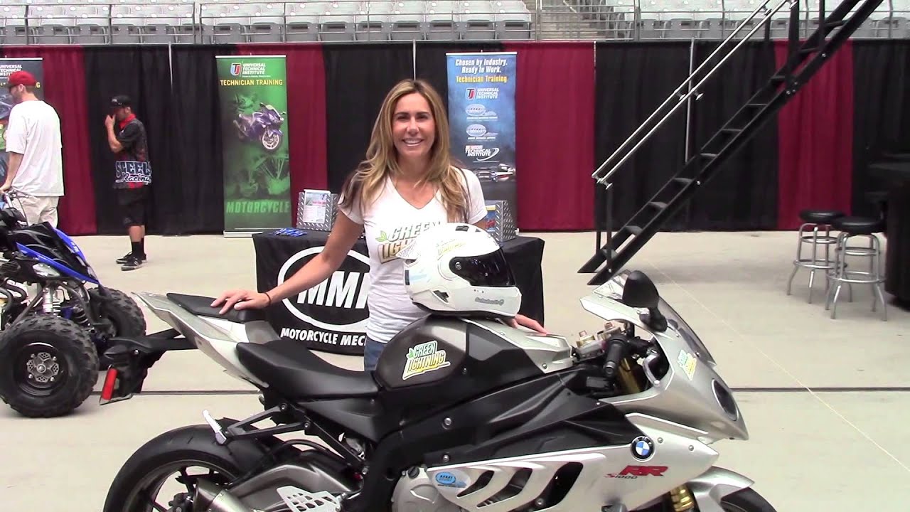 Valerie Thompson Super Bowl Vision '14