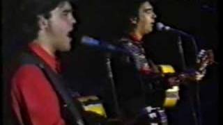 Gipsy Kings - Caminando por la Calle chords