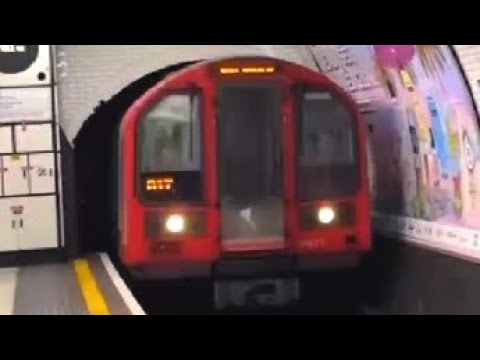 Central line 1992 stock train arriving at Liverpool Street Station ...