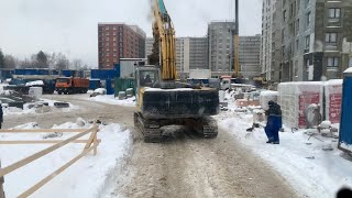 Ледяной дождь(( тоскают по стройке экскаватором./Сделал полку в спальник 👍