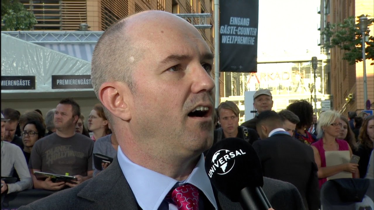 Atomic blonde  : Berlin Premiere Itw Antony Johnston (official video)