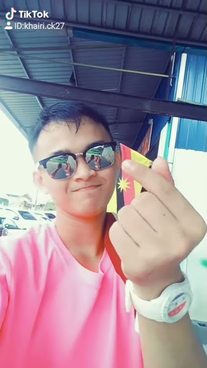 Anak lanang main Tik Tok