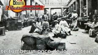 Vignette de la vidéo "León Gieco - Bajo el sol de Bogotá"