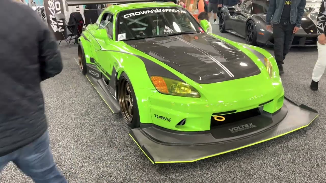 Custom Cars at NYIAS 2022