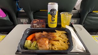 Eating Premium Class on a Budget Airline