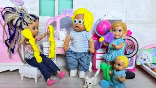 ЗАМУЧИЛИ МАКСА ВОЛОСАМИ🤣🤣 Катя и Макс веселая семейка! Смешные куклы Барби ИСТОРИИ Даринелка ТВ
