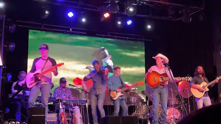 Clay Walker Live Until I Die at Billy Bobs Texas 2...