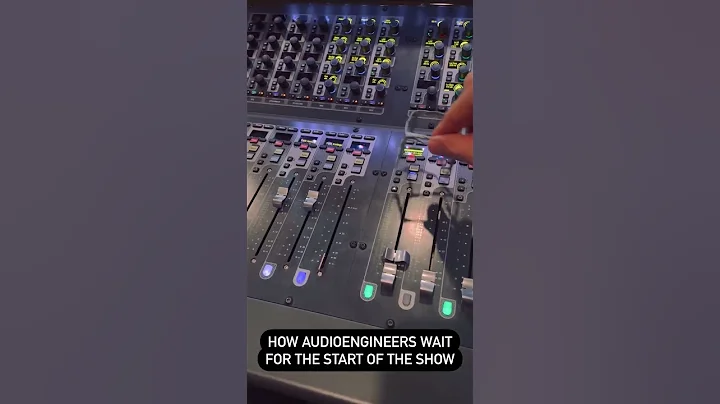 🎚️ How audio engineers wait for the start of the show 📷 Gabor Terjek