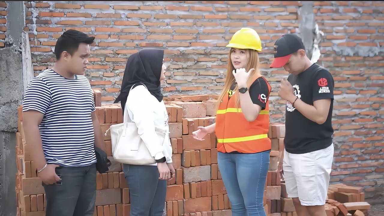RELA NYAMAR JADI KULI BANGUNAN || UNTUK MENDAPATKAN MANDOR CANTIK YANG IA SUKAI!!Lihat endingnya....
