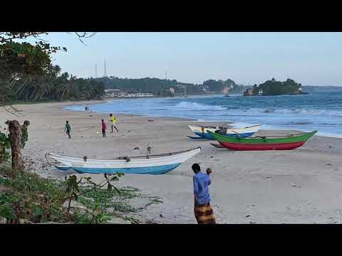 Video: Apa Yang Harus Dipesan Untuk Sarapan Pagi Di Sri Lanka - Matador Network