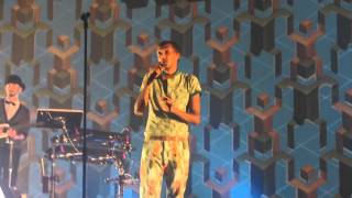 Papaoutai and Credits - Stromae Concert MSG 2015