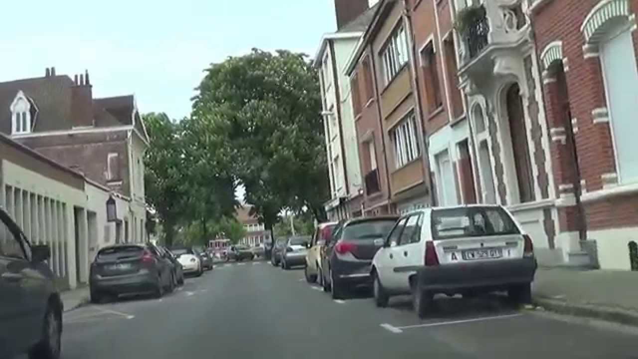 Traversons une partie du centre-ville de Douai...
