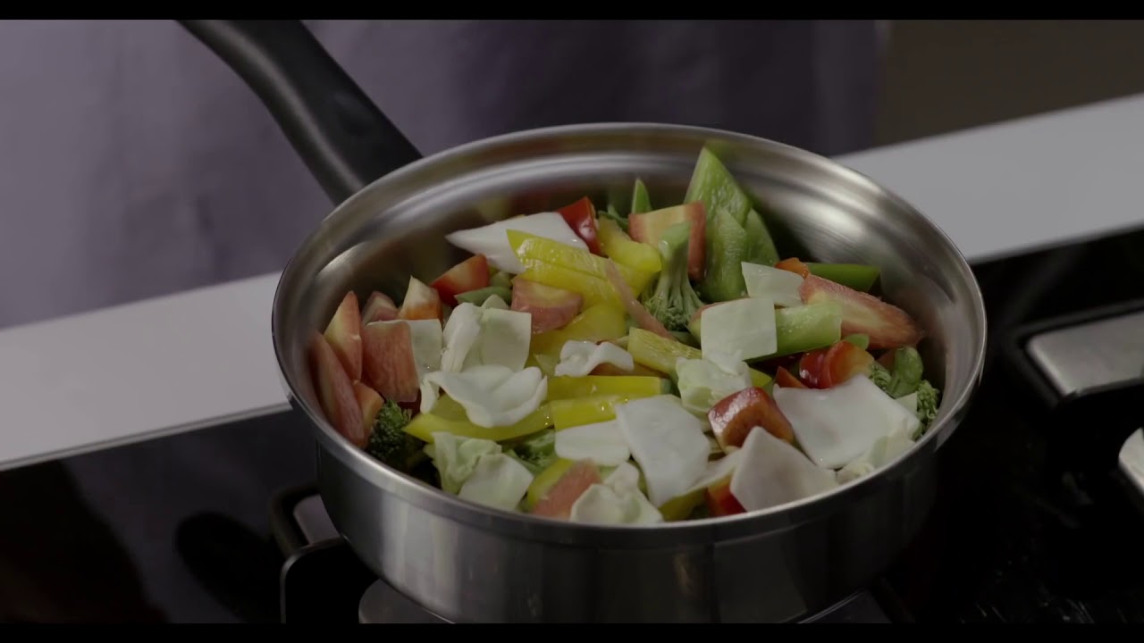 STEAMED VEGGIES DEMO ON AMWAY QUEEN - YouTube