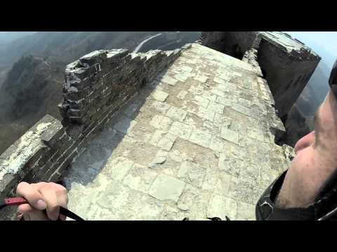 Video till Fallskärm från Kinesiska muren