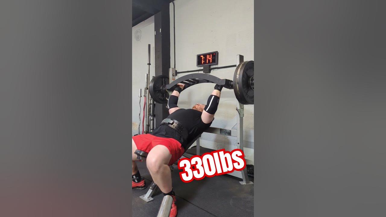 330LBS INCLINE BENCH PRESS 🔥🔥 Powerlifting Training Strongman Exercise