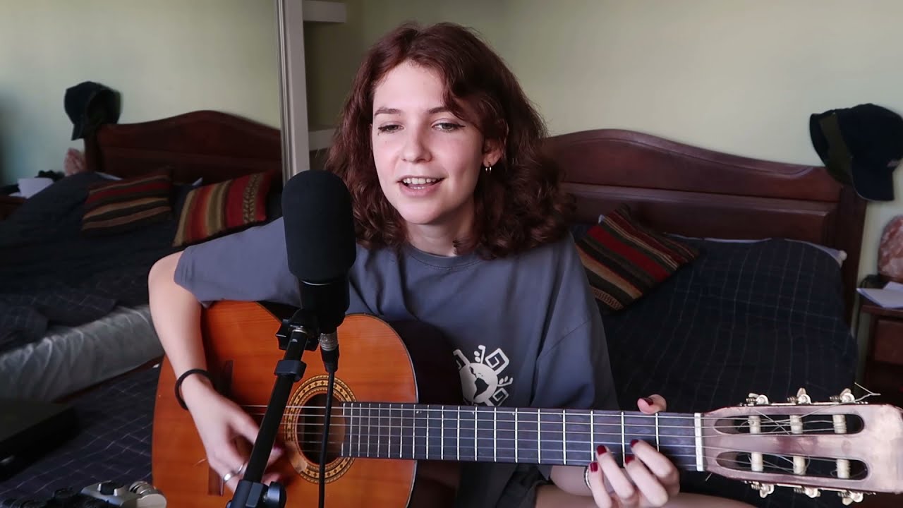 Guarda She's Thunderstorms - Arctic Monkeys (cover) su YouTube Guarda She's Thunderstorms - Arctic Monkeys (cover) su YouTube